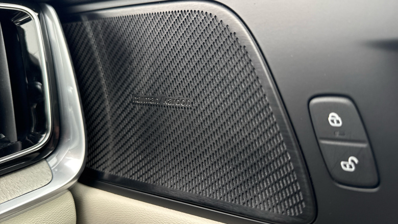 Volvo V60 2.0 B5P Cross Country 5dr AWD Auto Petrol Estate